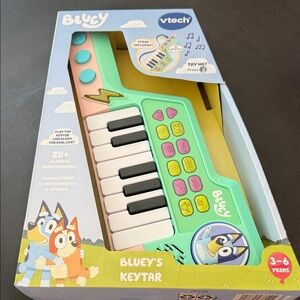 Bluey Keytar - Green and White